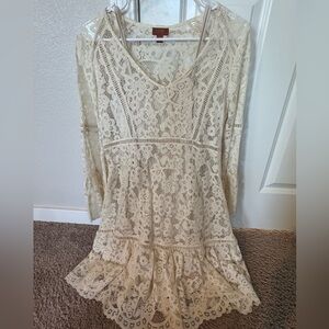 Elegant Cream Lace Dress